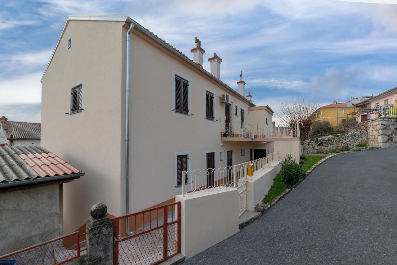 Apartamento Sea And Sun Kantrida Rijeka Exterior foto