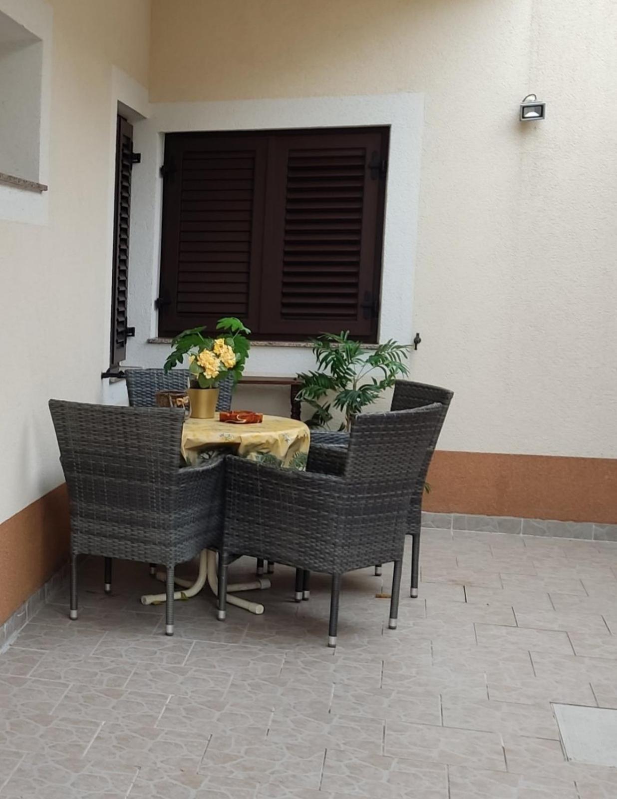 Apartamento Sea And Sun Kantrida Rijeka Exterior foto